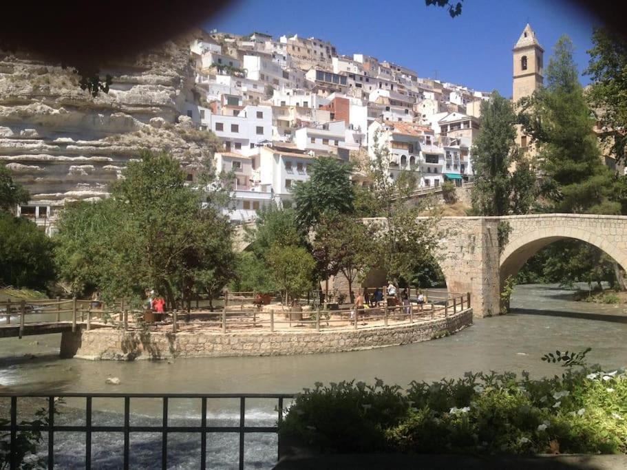 Casa Rural En Canon Rio Jucar.Lagila 阿尔卡拉德尔胡卡尔 外观 照片